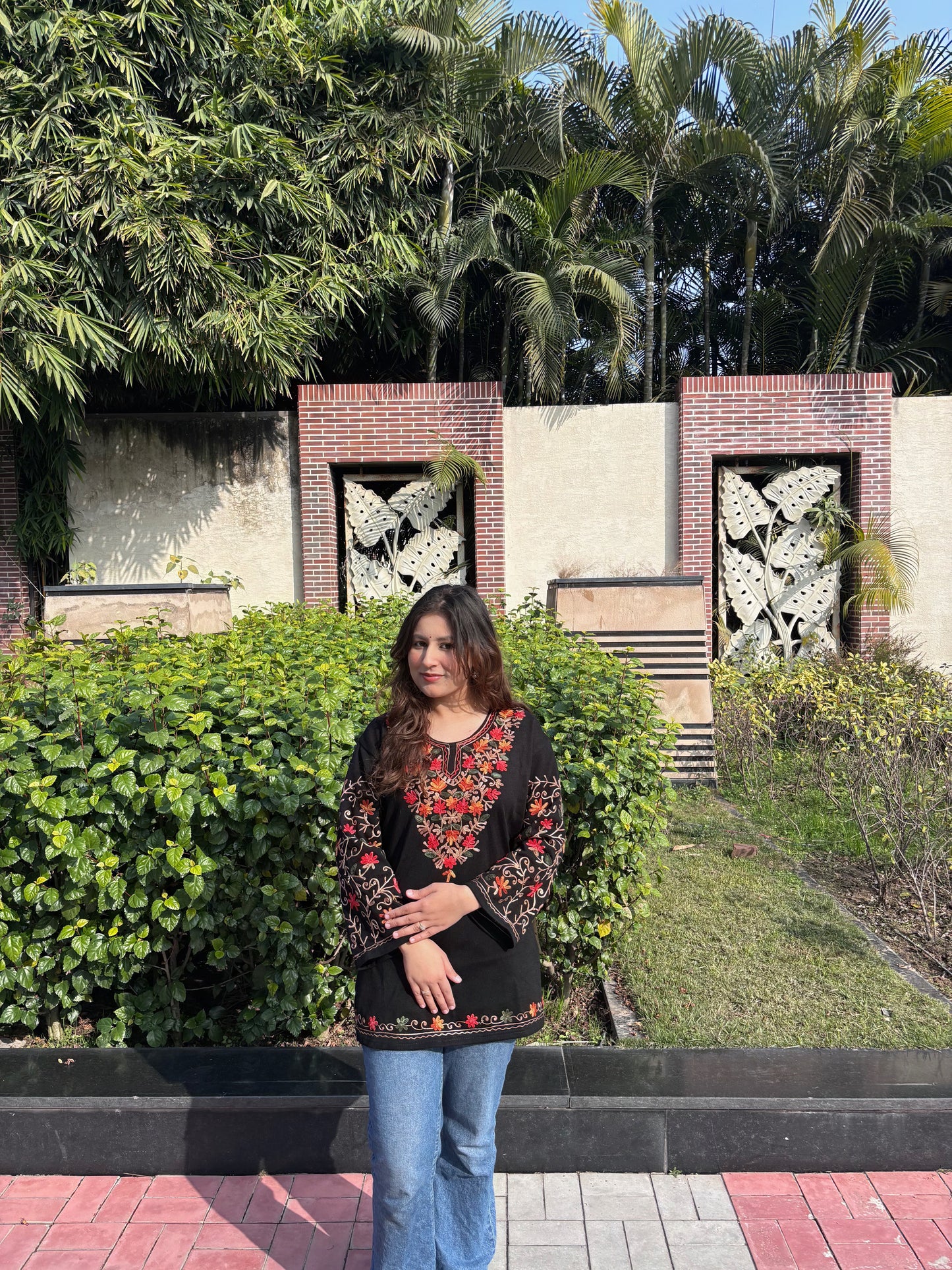 Woollen Kashmiri Pheran Short-Black