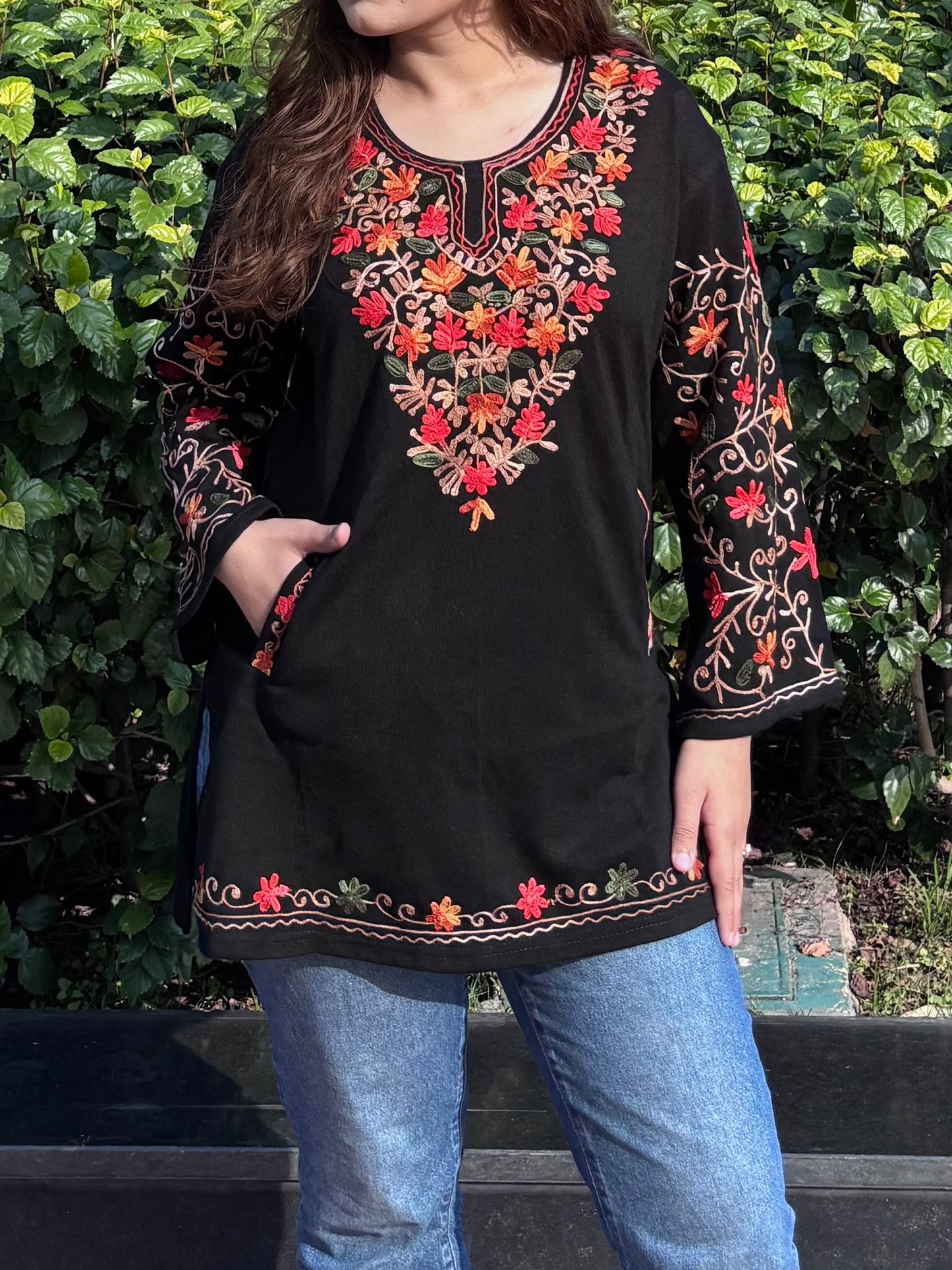 Woollen Kashmiri Pheran Short-Black